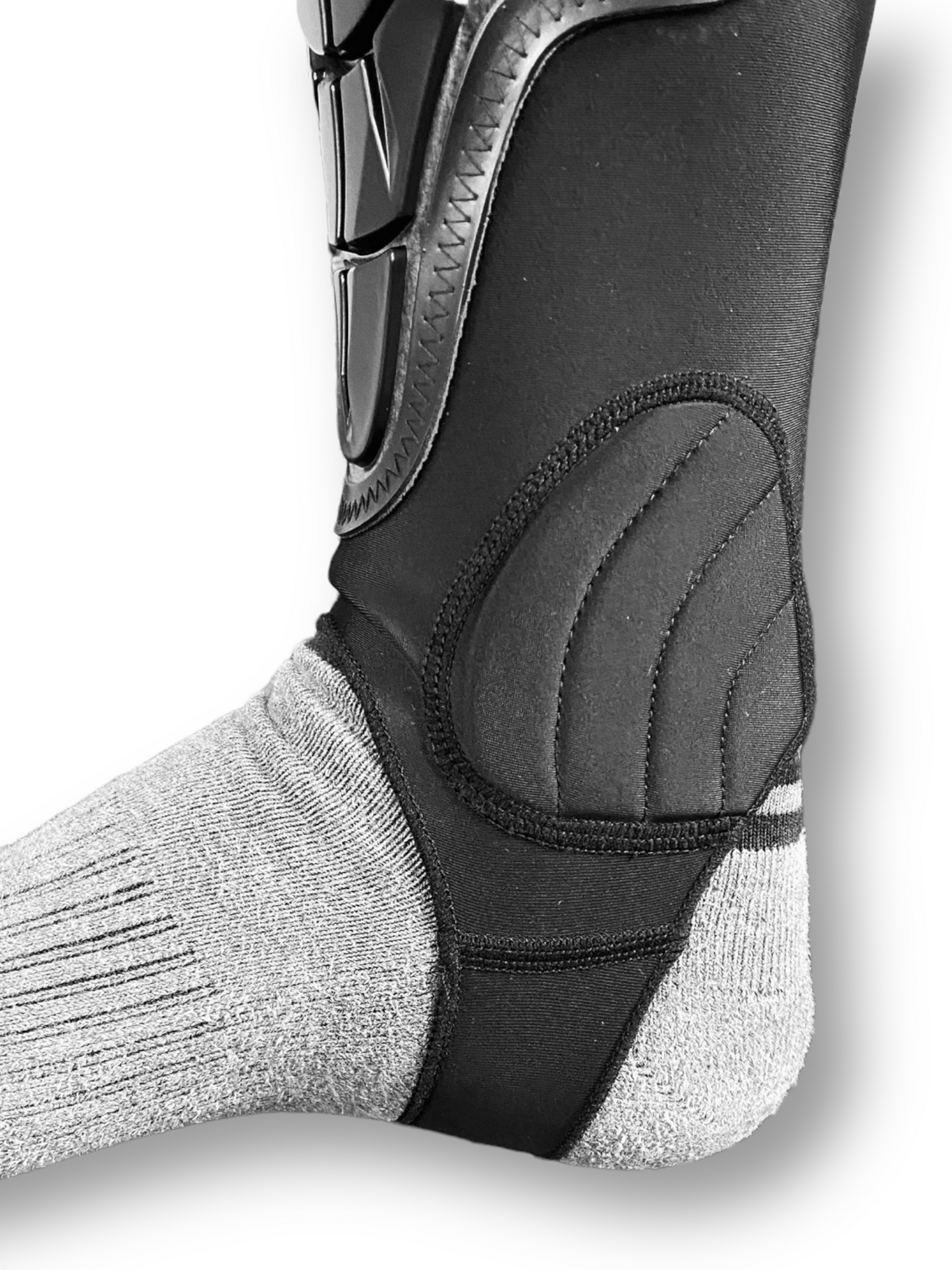GF Sports Shin & Ankle Pads Reactive Protection Technology Comfortable Compression fit
