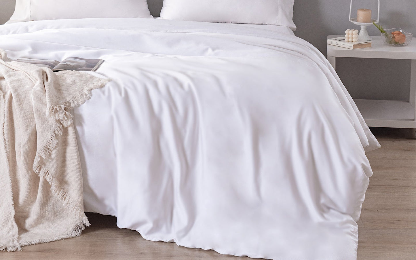 White Super King Size GF 100% Organic Bamboo 300tc Luxurious sateen weave Bedding Set Duvet Cover, Extra Deep 40cm Fitted Sheet, 2 x Pillow Cases