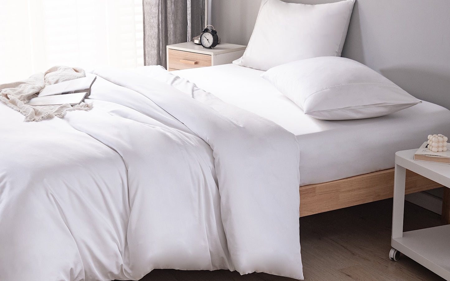 White Double GF 100% Organic Bamboo 300tc Luxurious sateen weave Bedding Set Duvet Cover, Extra Deep 40cm Fitted Sheet, 2 x Pillow Cases
